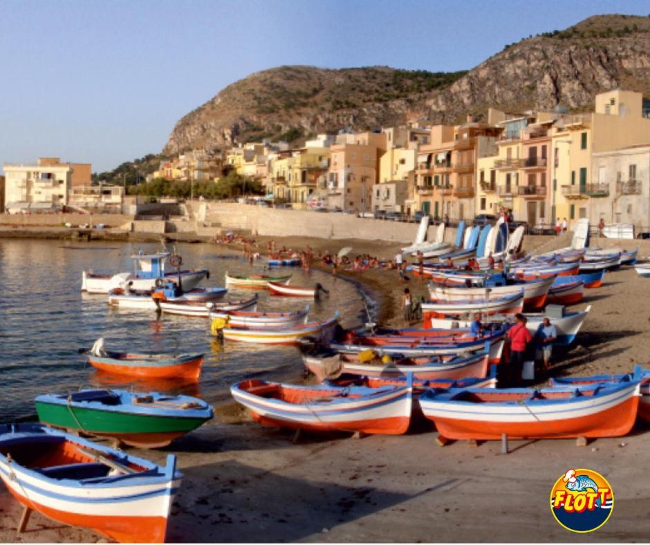 Aspra Al Delfino Blu Apartment Bagheria Bagian luar foto
