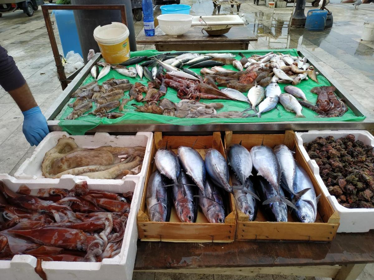 Aspra Al Delfino Blu Apartment Bagheria Bagian luar foto